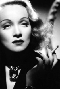 marlene-dietrich-smoking1349032247_b